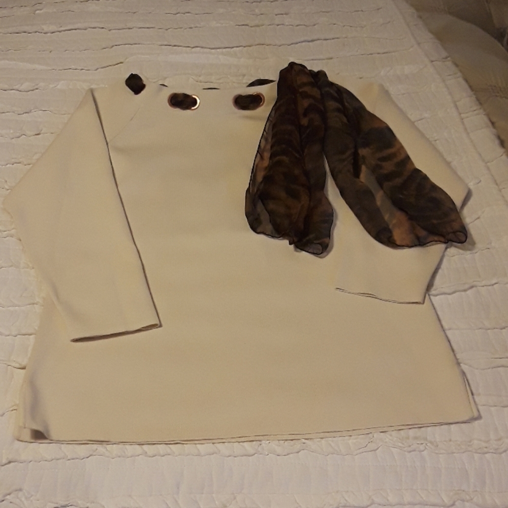 DANA BUCHMAN Petite L Shirt